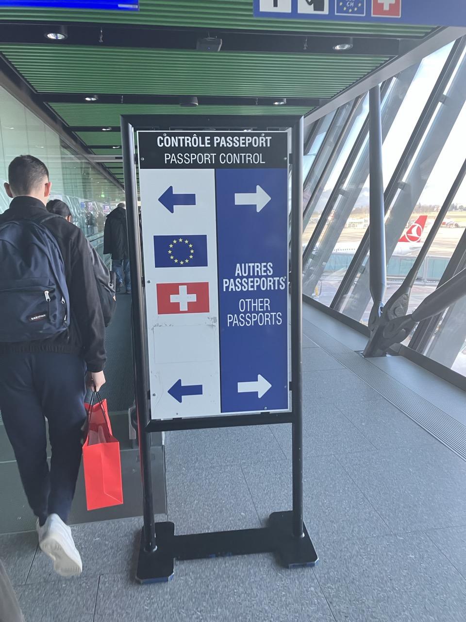 Swiss and EU passports to the left, others to the right