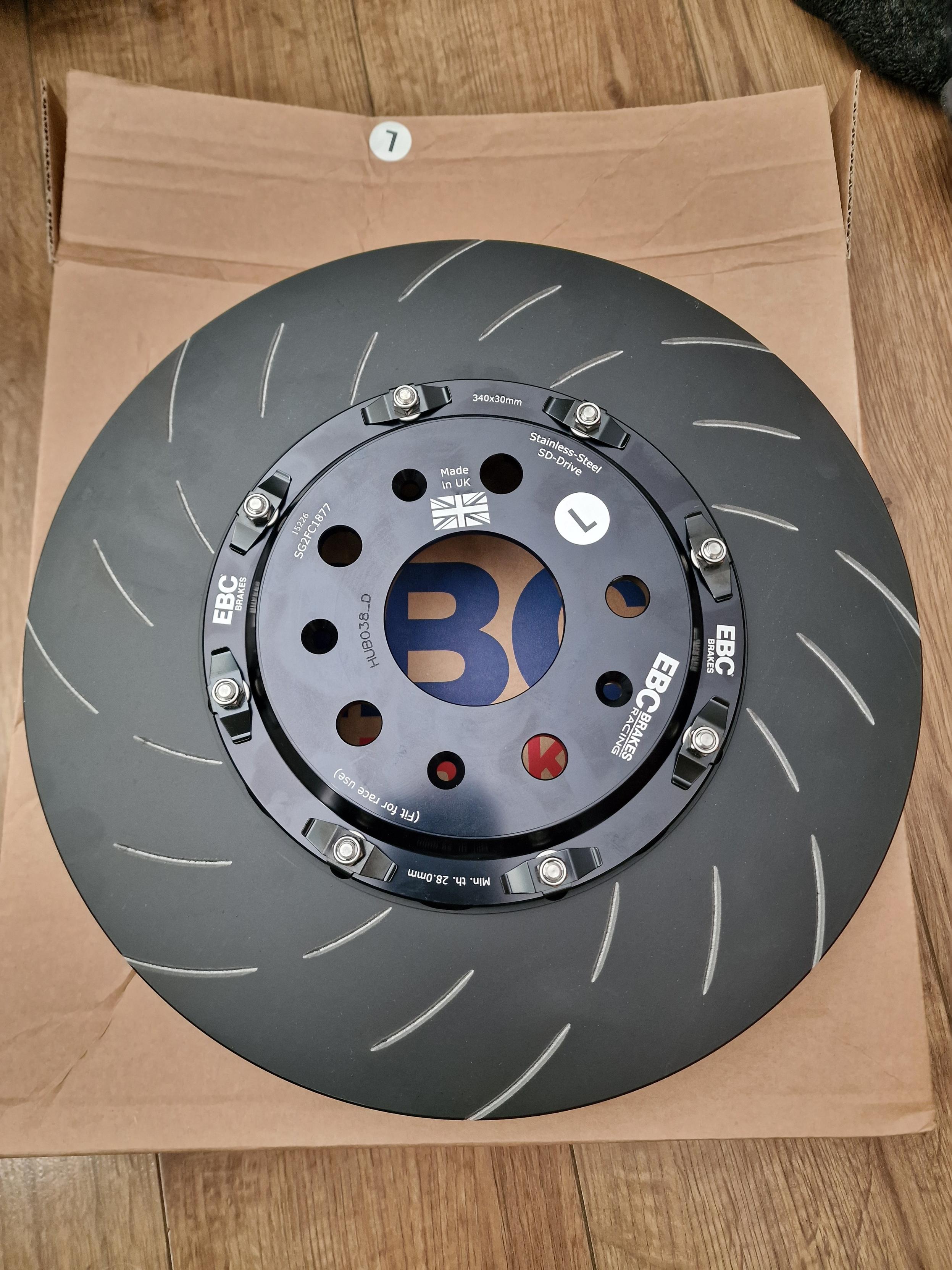 Track-orientated car brake disc